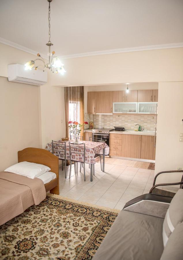 Savvas Appartement Nea Plagia Buitenkant foto